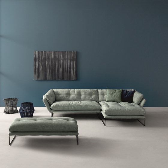 New York Suite elegante design zetel met chaise longue en poef ITALIAANSE DESIGN ZETELS Zetelboetiek Steenokkerzeel regio Leuven Brussel Antwerpen