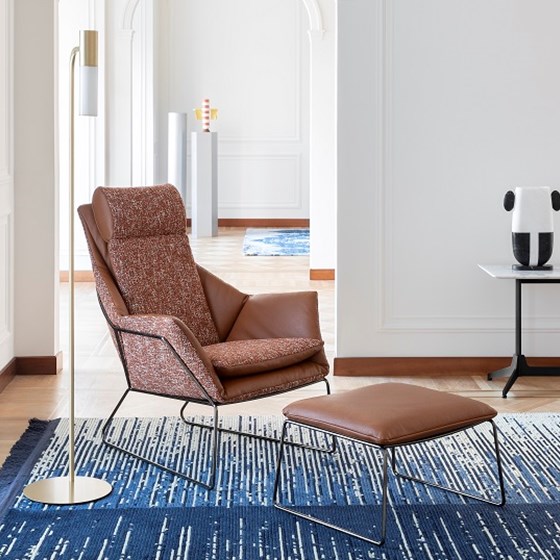 New York Bergère elegante design bijzetzetel met poef in stof en leder SABA ITALIAANSE DESIGN ZETELS